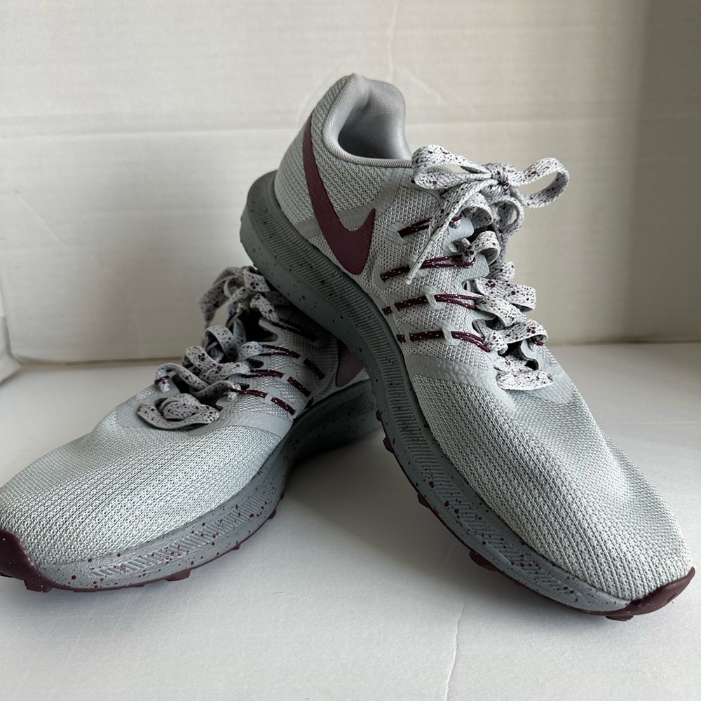 Nike Womens Run Swift AR1904-002 Gray Running Shoes Sneakers Size 10